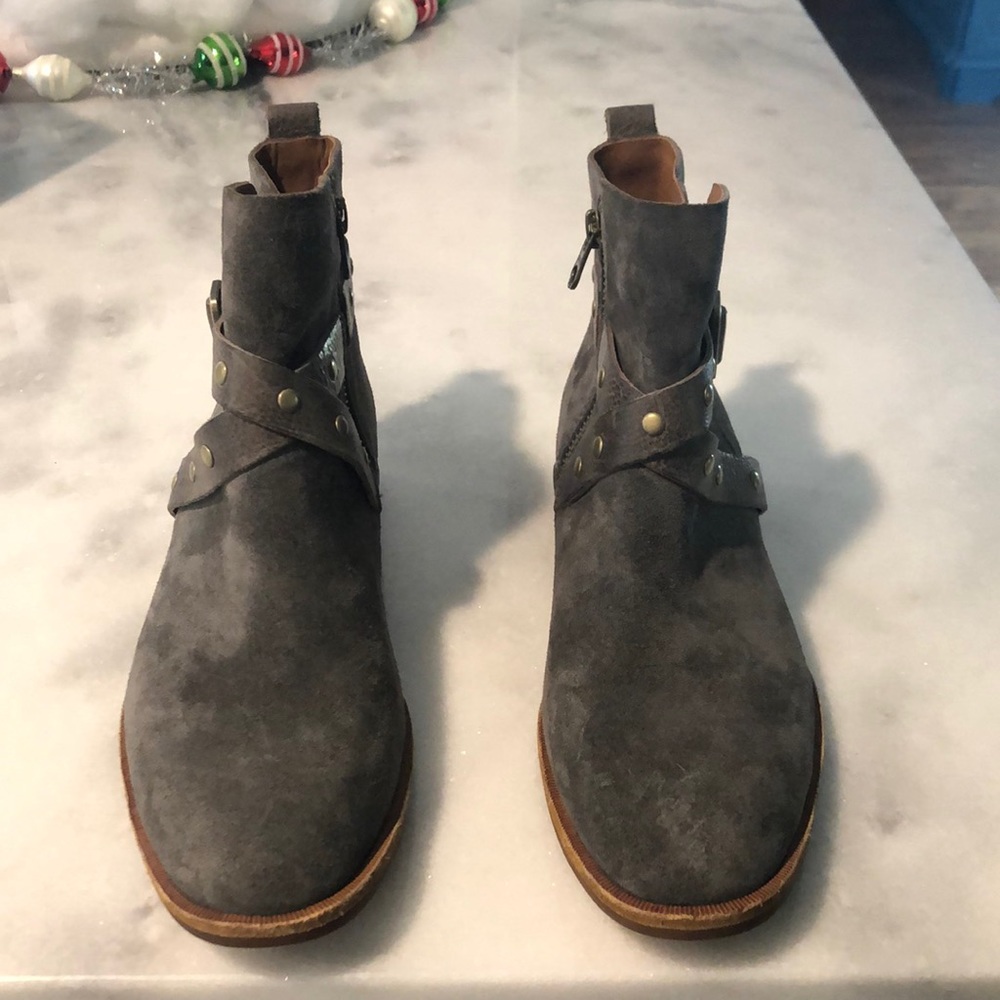Beautiful grey suede moto boots